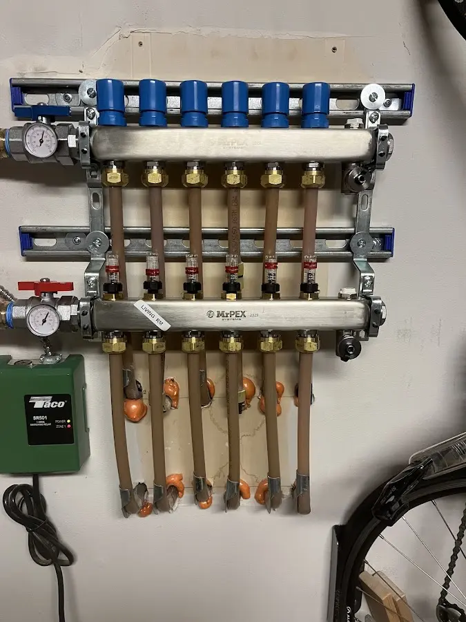 Plumber performing Gas Leak Detection at a residential property in Bremen